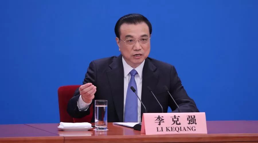 國務(wù)院常務(wù)會(huì)議部署推進(jìn)城鎮(zhèn)老舊小區(qū)改造，有條件的可加裝電梯！